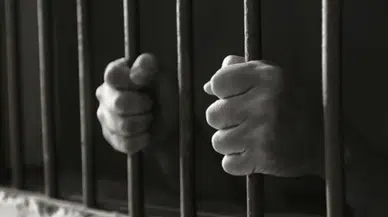 İskenderun'da satırlı saldırı dehşeti : 1'i ağır 3 kişi yaralandı