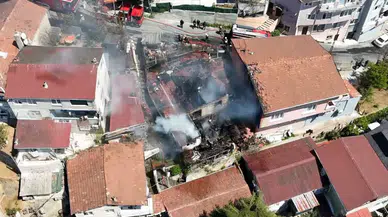 Sarıyer'de yangın : Gecekondu kullanılamaz hale geldi