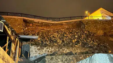 Erzurum İspir'de heyelan meydana geldi : 2 konut tahliye edildi