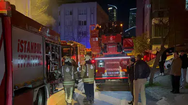 Kağıthane'de 5 katlı iş hanının tekstil atölyesinde yangın