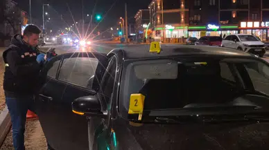 Bursa’da seyir halindeki araca mermi yağdı