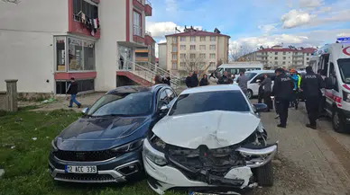 Bingöl'de kaza : 4 yaralı