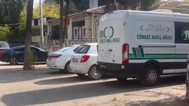 Gaziantep’te otomobil tıra arkadan çarptı : Baba ve oğlu hayatını kaybetti