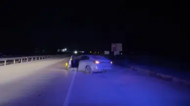 Kastamonu'da otomobil bariyerlere çarptı : 1'i çocuk 3 kişi yaralandı