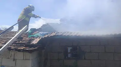 Hatay'da müstakil evde yangın çıktı