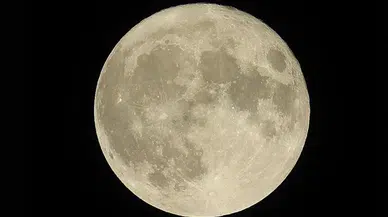 Çin'den yeni keşif : Ay'da iki yeni mineral bulundu