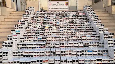 Alanya'da kaçakçılık : Piyasa değeri 20 milyon olan gözlükler ele geçirildi