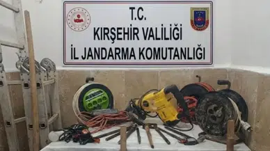 Kırşehir'de kaçak kazı yapan 5 şüpheli suçüstü yakalandı