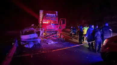 Antalya - Isparta karayolunda korkunç kaza : 1 ölü, 4 yaralı