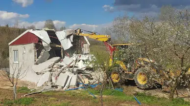 Bursa İnegöl'de 142 kaçak yapı yıkıldı