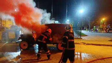 Bilecik'te seyir halindeki otomobil alev aldı