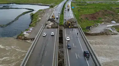Batman'da yol çöktü : Kara yolu ulaşıma kapatıldı
