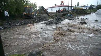 Yemen'de sele kapılan 3 çocuktan acı haber geldi