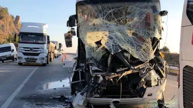 Aksaray'da yolcu otobüsü devrildi : Çok sayıda yaralı var