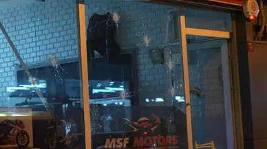 Ümraniye'de iş yerine silahlı saldırı : 4 kişi yaralandı