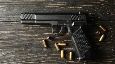 Adli emanetten silah çaldığı iddia edilen katip için hapis istemi: 'İntihar edecektim' savunması!