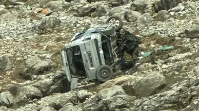 Bitlis Hizan'da feci kaza : Genç sürücü Ramazan Gögercin hayatını kaybetti