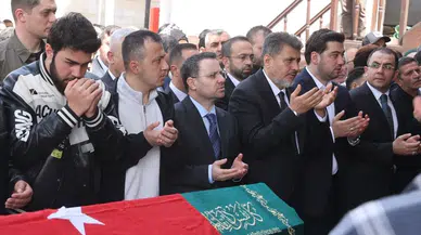 Kanlı saldırıda hayatını kaybeden öğrenciler toprağa verildi