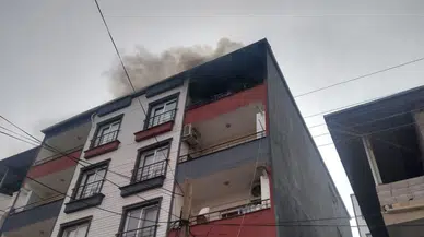 Hatay Kırıkhan'da apartman dairesi alevlere teslim oldu