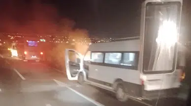 Tekirdağ'da işçi servis minibüsünde yangın çıktı