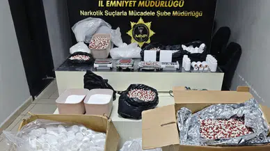 Mersin'de binlerce sentetik ecza hapı ele geçirildi