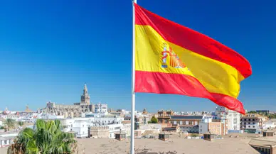 İspanya'nın Tahran Büyükelçiliği yeniden açıldı