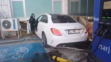 Bilecik'te otomobil petrol ofisine çarptı : 1 yaralı