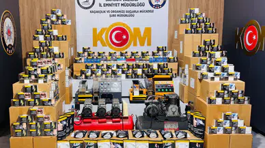 Samsun'da gizli bölmeli kaçak tütün operasyonu : 2 şüpheli