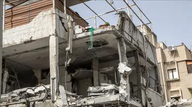 İran’dan Tel Aviv’e misilleme : 5 şehirde 15 noktaya füze parçaları düştü