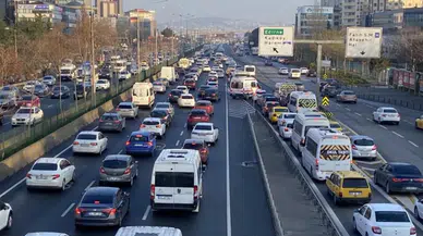 İstanbul'da trafik yoğunluğu yüzde 72 oldu