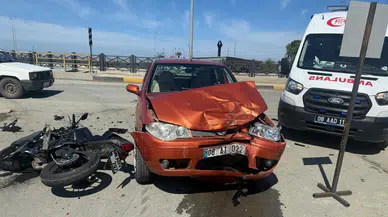 Artvin Arhavi'de otomobil ile motosiklet çarpıştı : 1 ölü