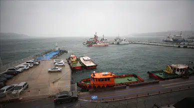 Çanakkale Boğazı gemi trafiğine kapatıldı : Seyir hızı düşen tanker için müdahale başlatıldı