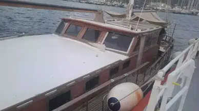 Bodrum'da su alan 17 metrelik tekne batmaktan kurtarıldı : 3 kişi tahliye edildi