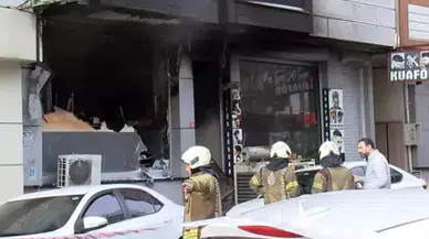 Esenyurt'ta fırın yangını : Belediye işçisinden yangına ilk müdahale