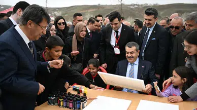 Milli Eğitim Bakanı Yusuf Tekin Van’da öğrencilerle bir araya geldi