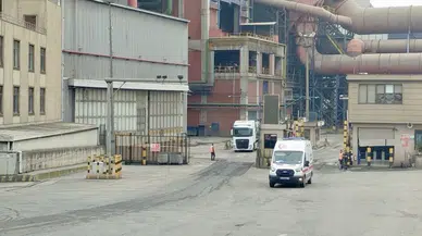 Kocaeli'de fabrikada yüksekten düşen 3 işçi yaşamını yitirdi