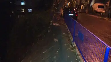 İstanbul Sarıyer'de 3 yıl önce kaldırım çöktü : Belediyenin müdahale etmediği iddia edildi