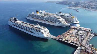 Antalya Alanya'da kruvaziyer bereketi : 2 binden fazla turist akın etti