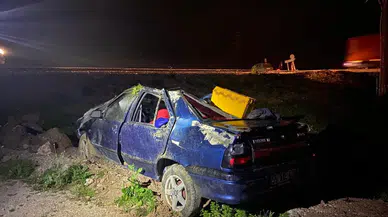 Manisa'da kaza : Sürücü yaralandı, yolcu hayatını kaybetti