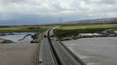 Batman'da sağanak etkisi : Yol çöktü, ulaşım kapatıldı