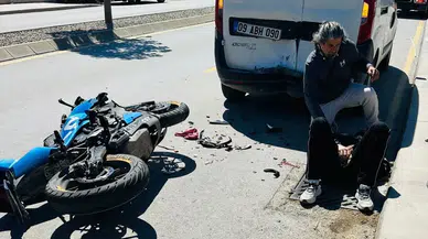 Muğla'da park halindeki araca çarpan motosiklet sürücüsü yaralandı