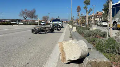Karaman'da kaza : Motosiklet karşı şeride sürüklendi