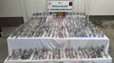 Manavgat'ta kaçakçılık operasyonu : Gözlük ve saatler ele geçirildi
