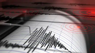 Endonezya'da 7.4 büyüklüğünde deprem