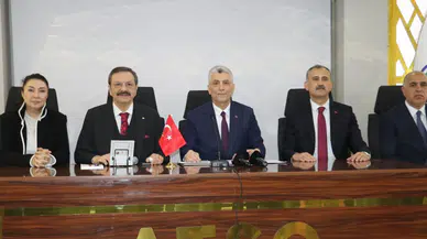 Bakan Bolat Ağrı'da duyurdu : Gürbulak Sınır Kapısı üzerinden ticaret hacmi artacak