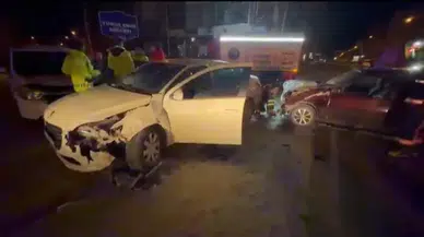 Elazığ'da otomobiller çarpıştı : 2 yaralı