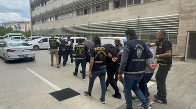 Antalya'da kürk ve para çalan 5 şüpheli İstanbul'da yakalandı