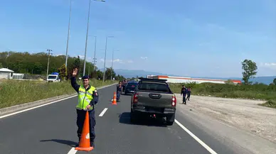 Düzce'de trafik denetimleri : Bin 706 sürücüye cezai işlem