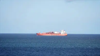 İran'a ait ham petrol tankerinin ABD ablukasını kırdığı iddia edildi