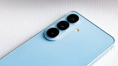 Küresel akıllı telefon pazarında liderlik el değiştirdi : Samsung yeniden zirvede